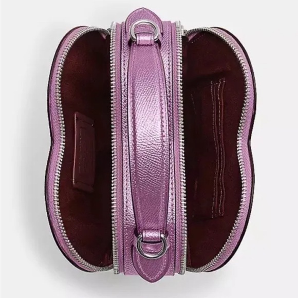 Heart-shaped Coach leather purse - Picture 6 of 9